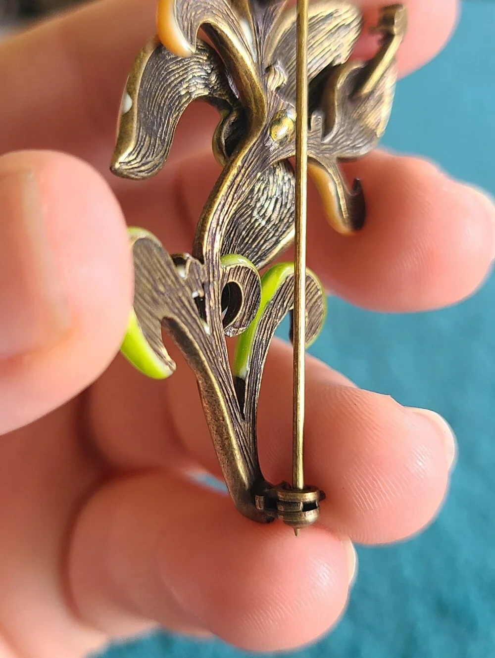 Vintage floral brooch